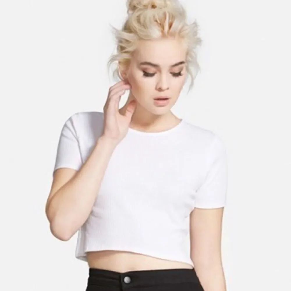 TOPSHOP Cropped Ribbed Short Sleeve Crewneck T-shirt - size 8 in White
